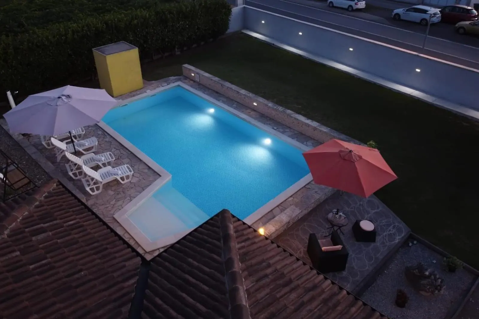 Villa Ana With Large Pool Policnik