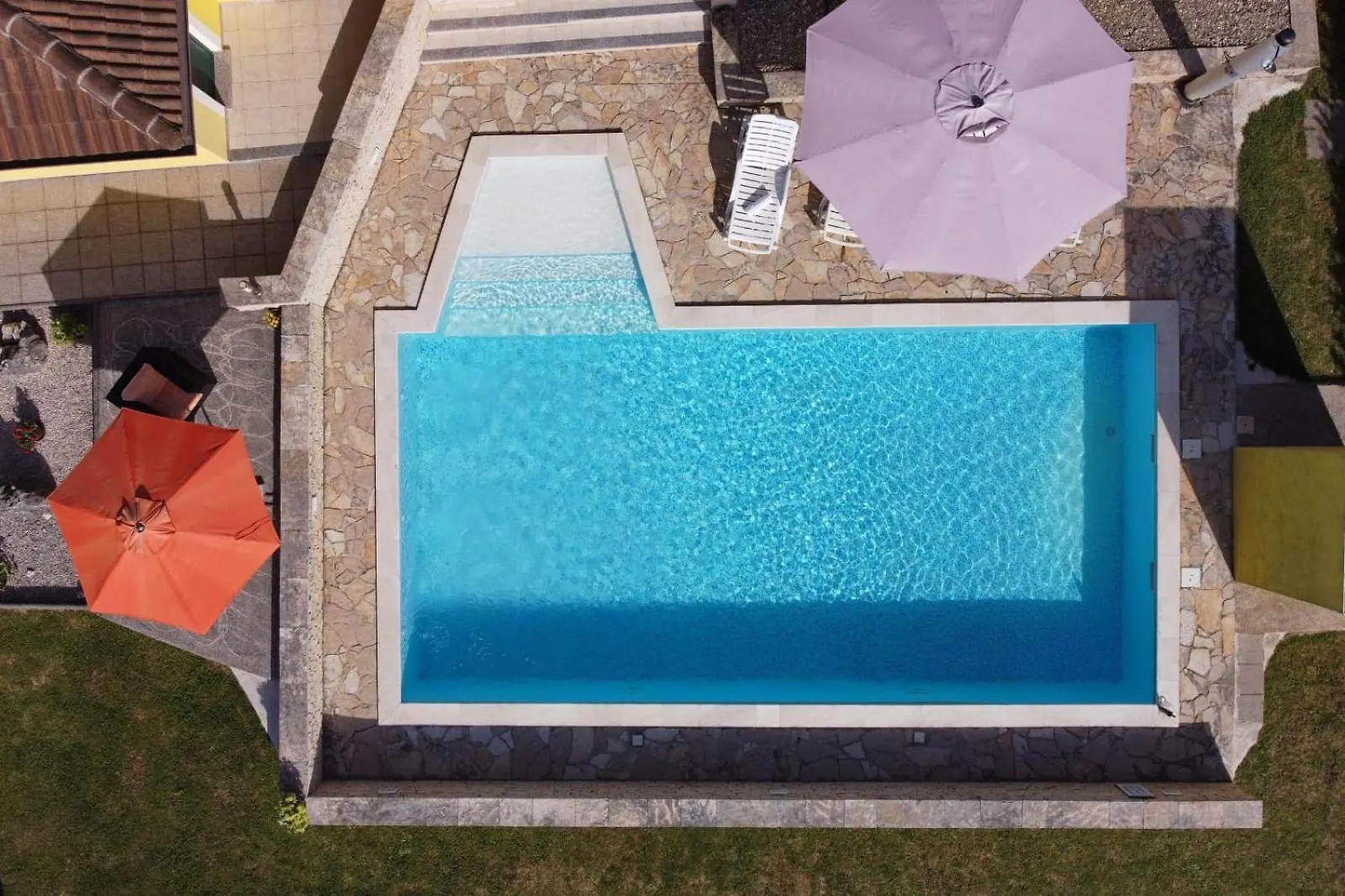 Villa Ana With Large Pool Policnik