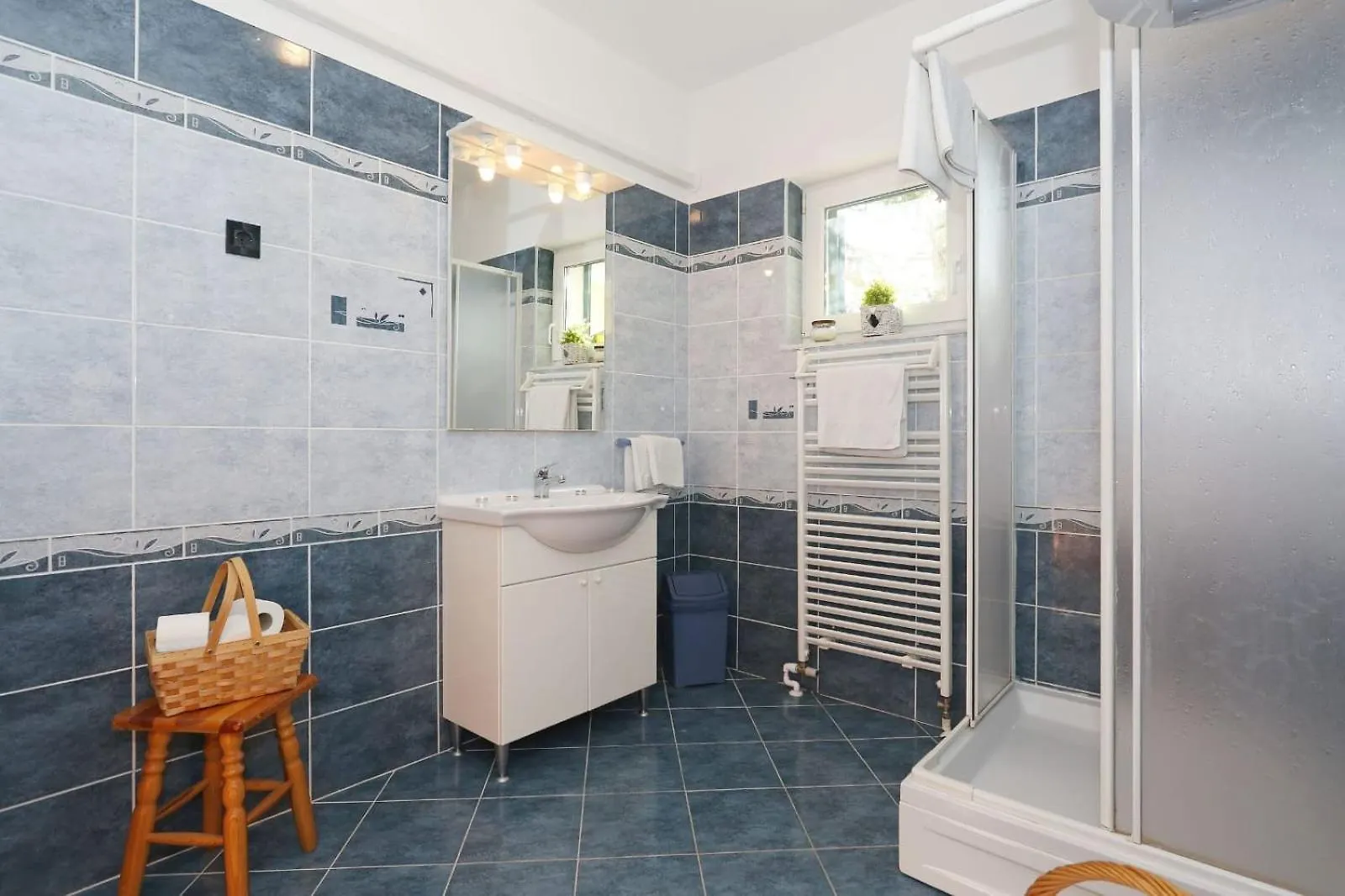 Villa Ana With Large Pool Policnik 0*,  Croatia